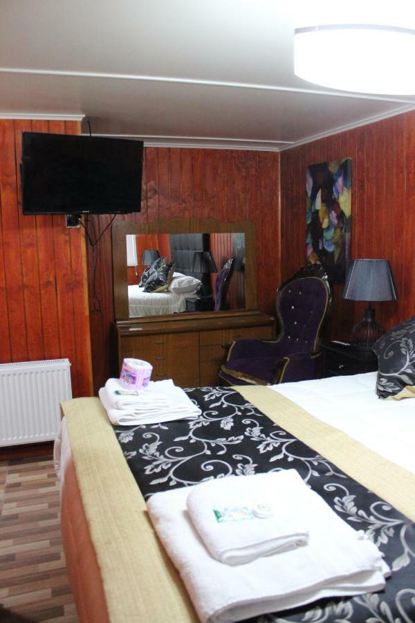 Hotel Forjadores Del Cabo De Hornos Puerto Williams Exteriér fotografie